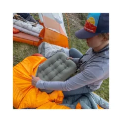 Big AgnesCampmeister Deluxe Pillow - Oreiller