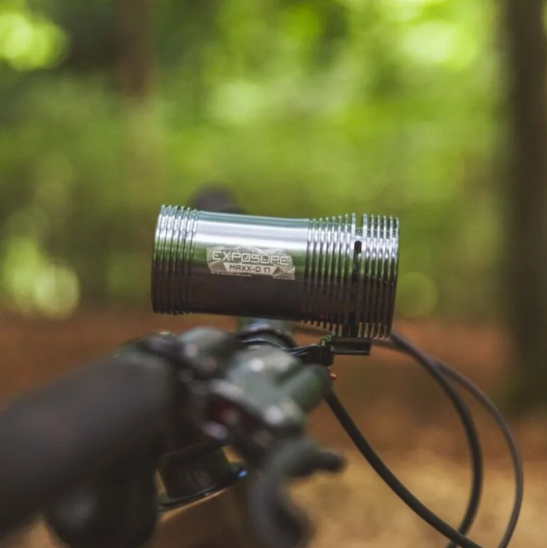 Exposure LightsMaXx-D 17 - USB-C Charging - Lampe avant vélo
